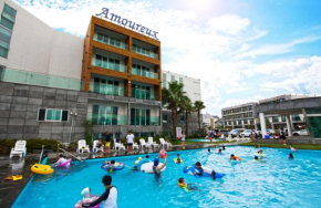 Amoureux Resort